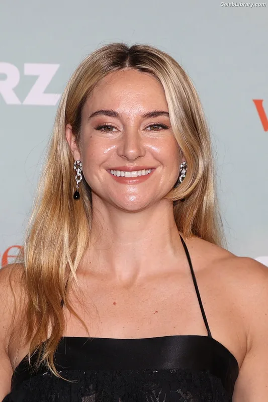 Shailene Woodley photo 15 of 1036