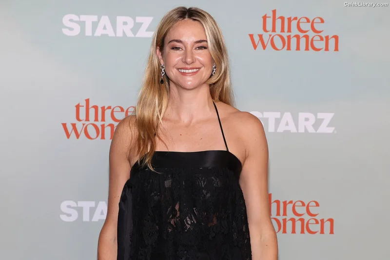 Shailene Woodley photo 4 of 1036