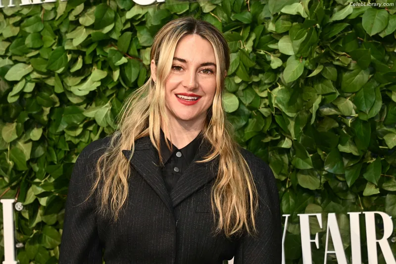 Shailene Woodley photo 13 of 1036