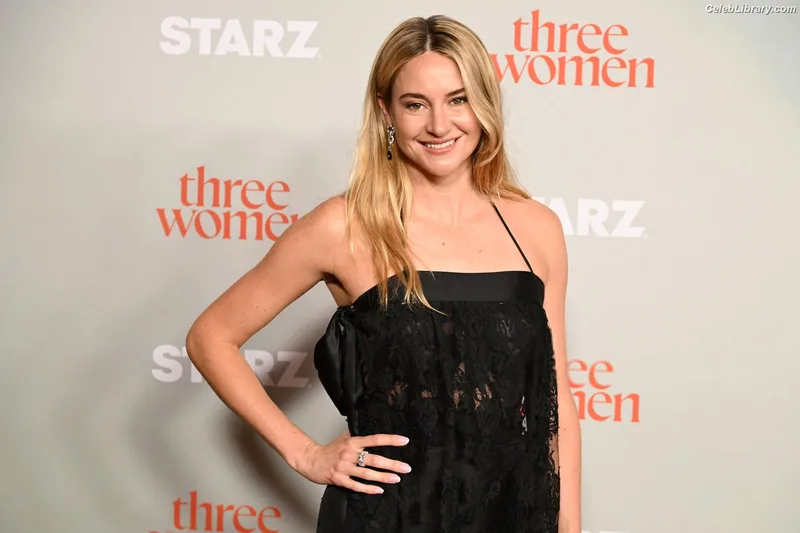Shailene Woodley photo 13 of 1036