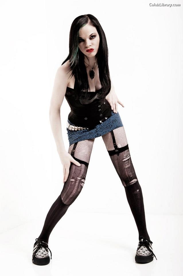 Shakey Sue photo 10 of 222