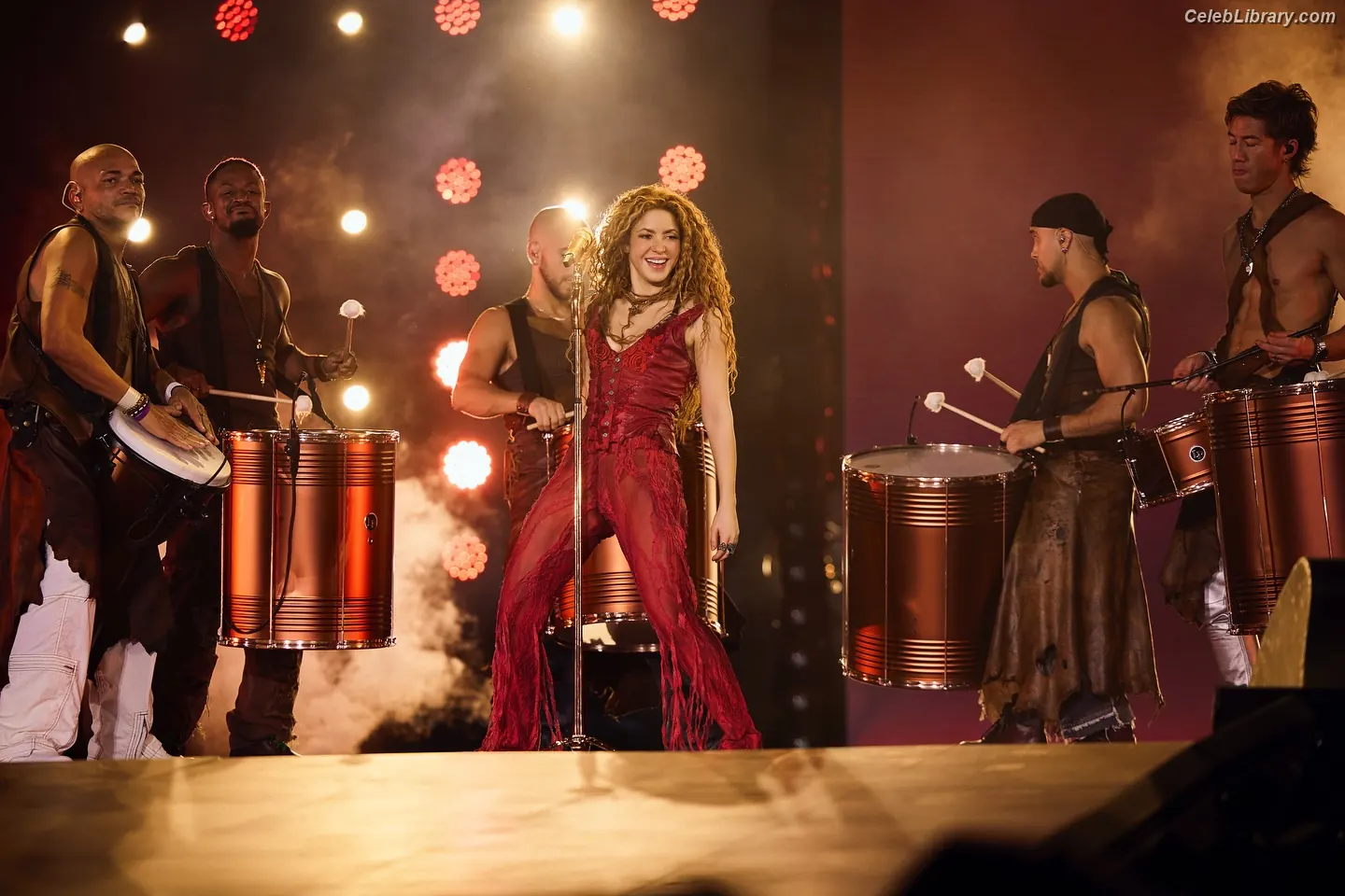 Shakira photo 7 of 1546