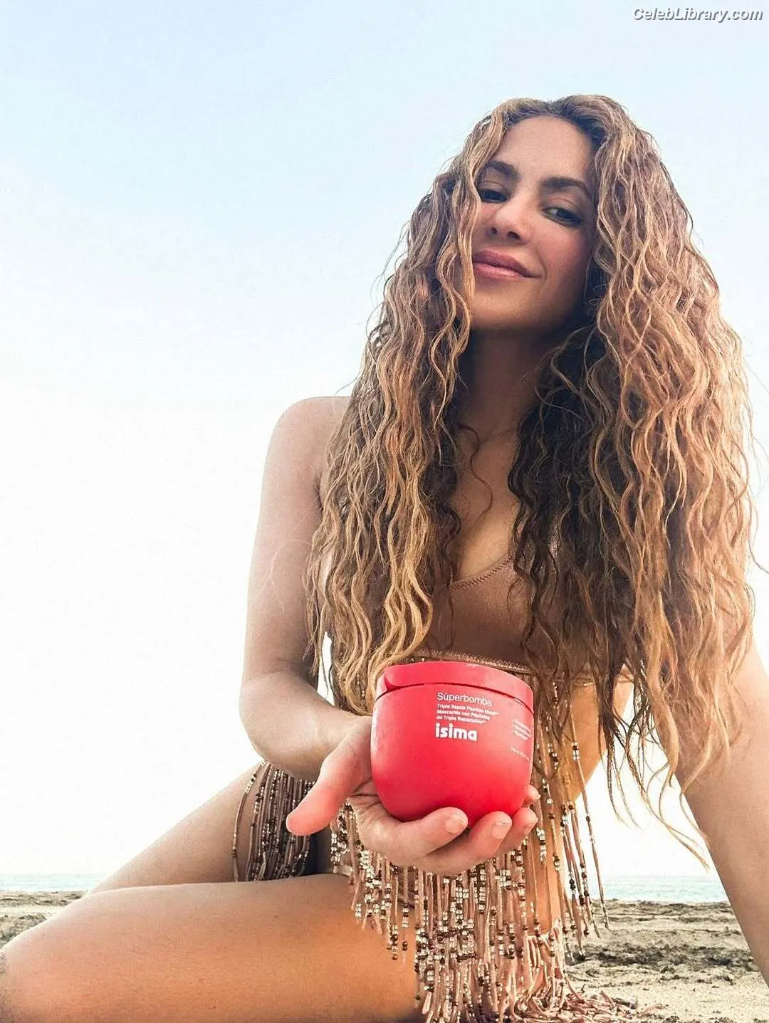 Shakira photo 5 of 1546