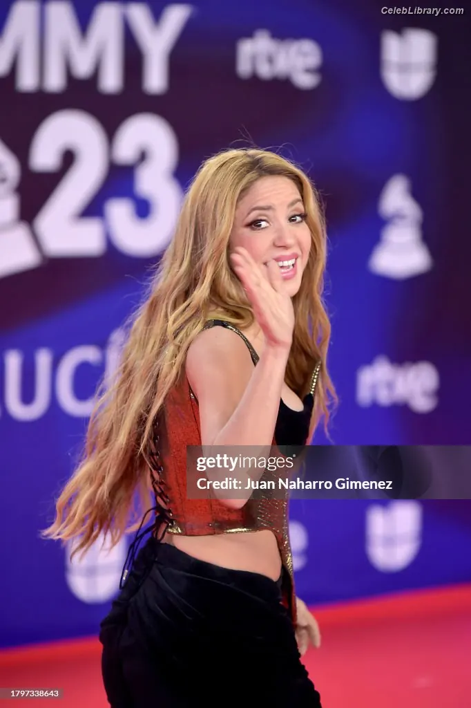 Shakira photo 11 of 1546