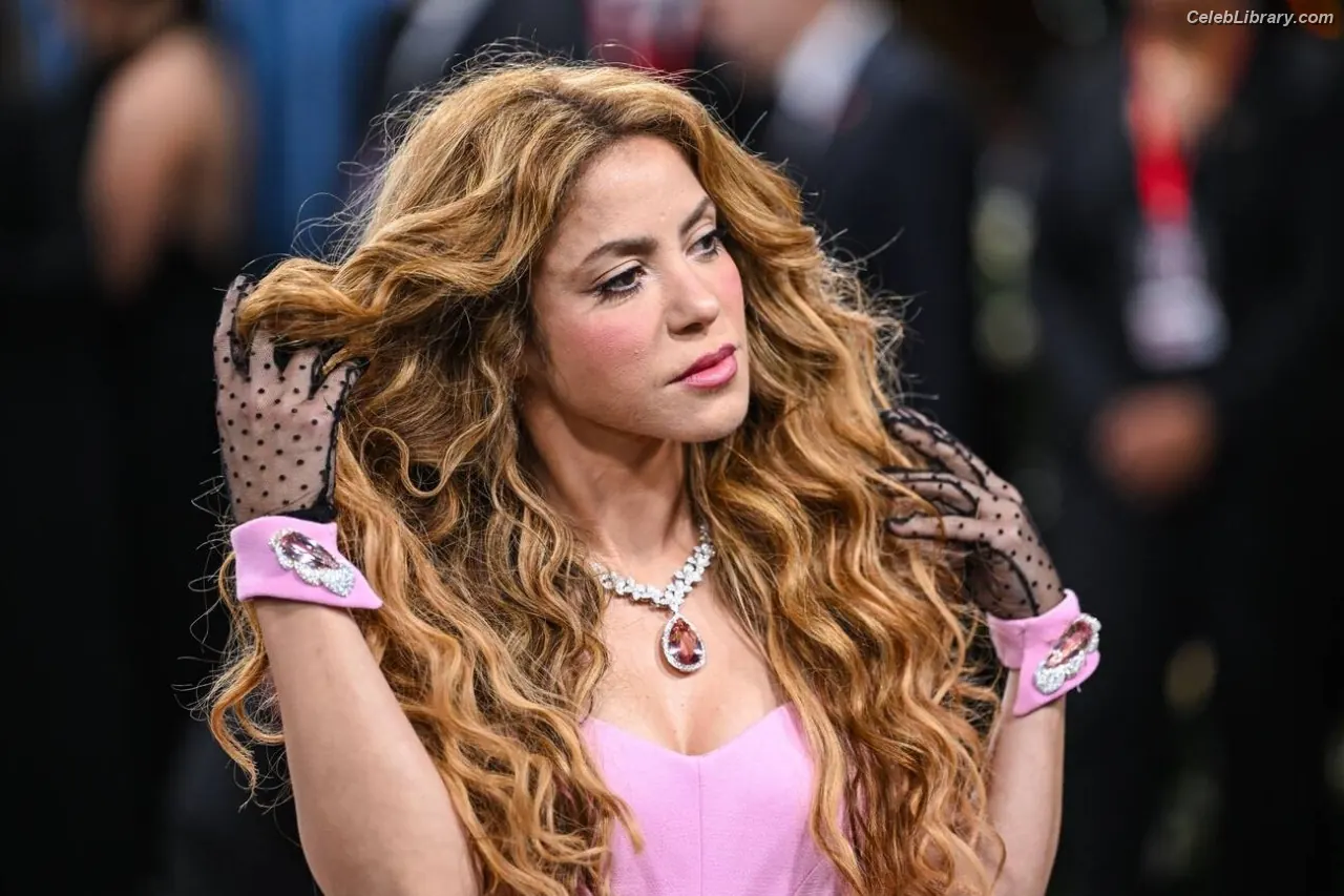 Shakira photo 22 of 1546