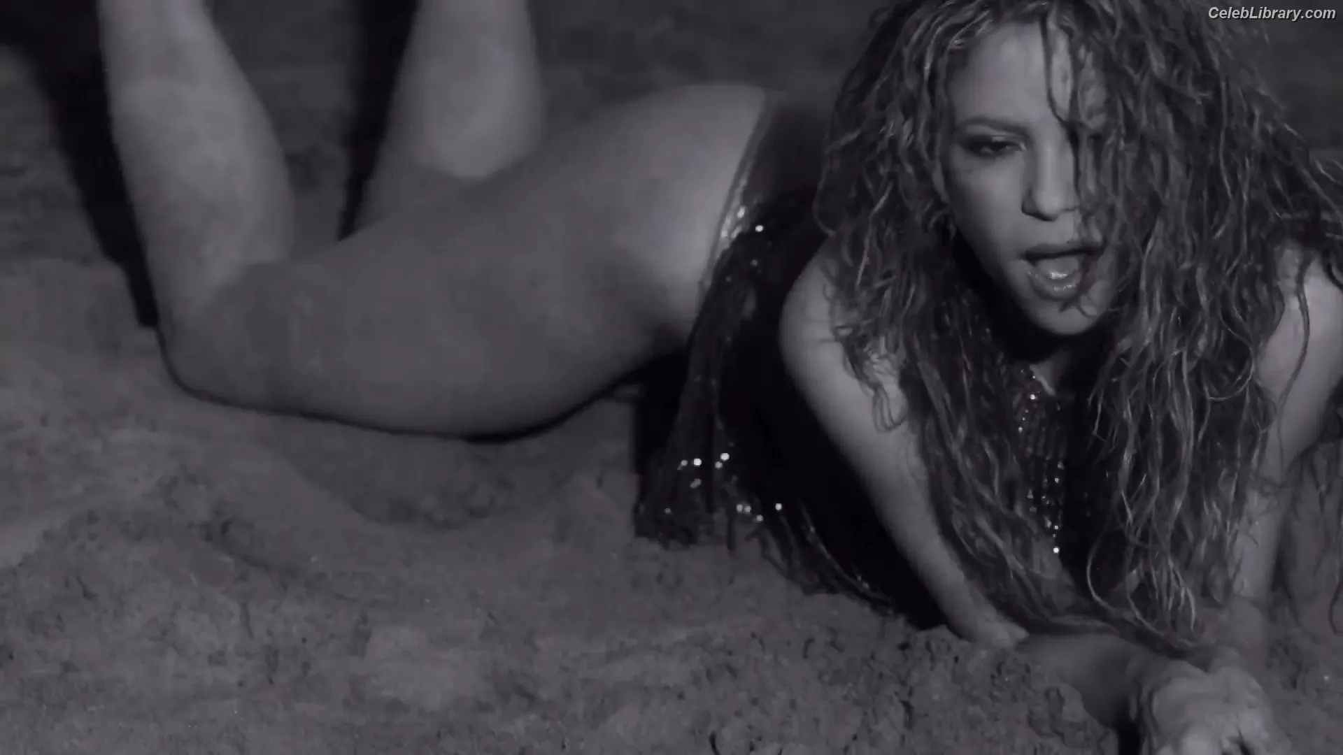 Shakira photo 19 of 1546
