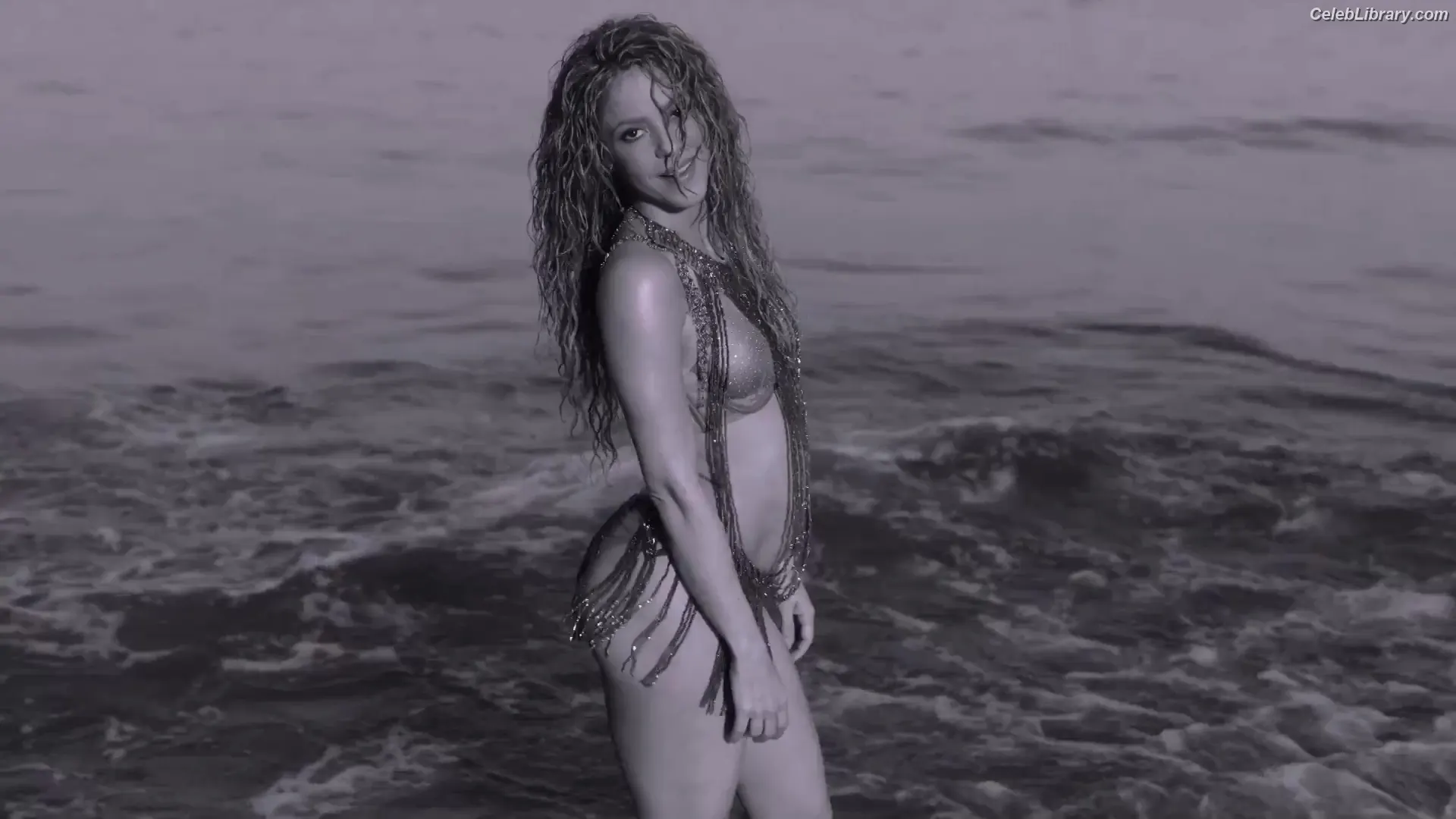 Shakira photo 20 of 1546