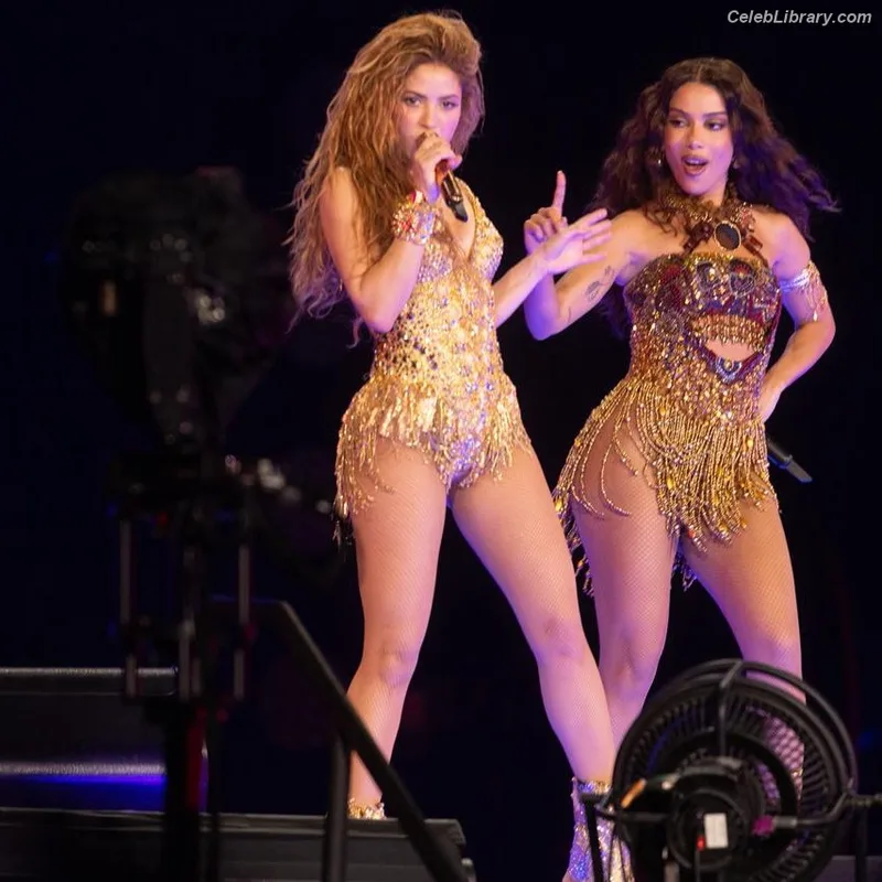Shakira photo 19 of 1543