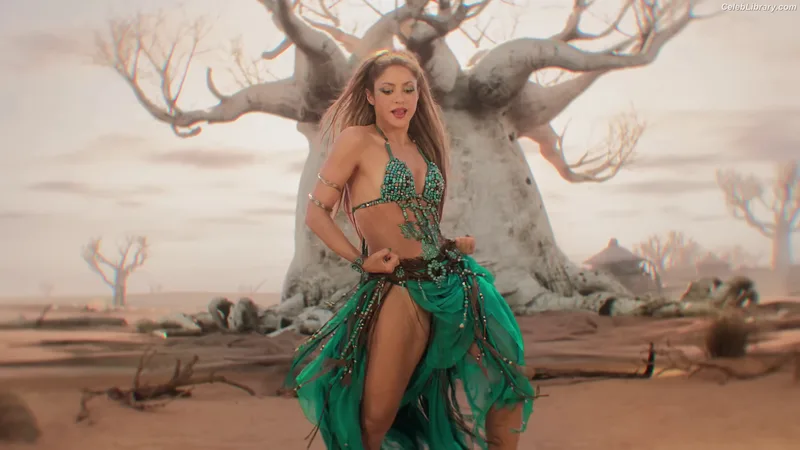 Shakira photo 5 of 1543