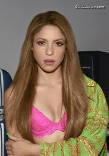 Shakira photo 15 of 1543