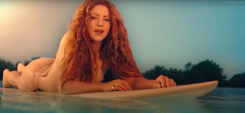 Shakira photo 16 of 1543
