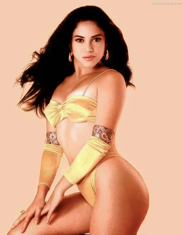 Shakira photo 7 of 1543