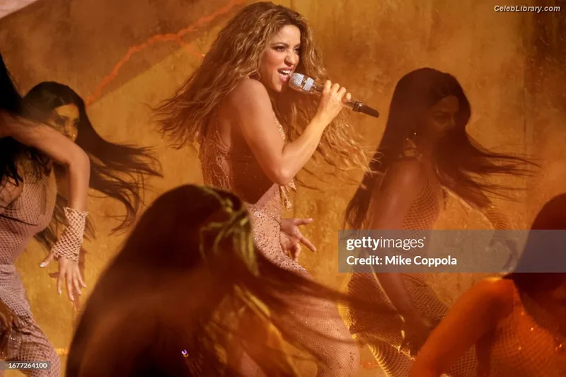 Shakira photo 23 of 1543