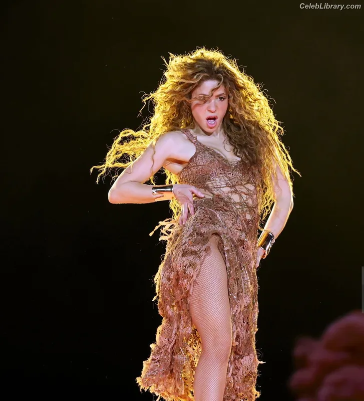 Shakira photo 22 of 1543