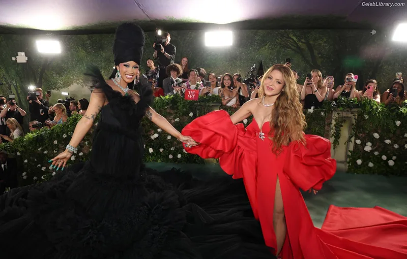 Shakira photo 11 of 1543
