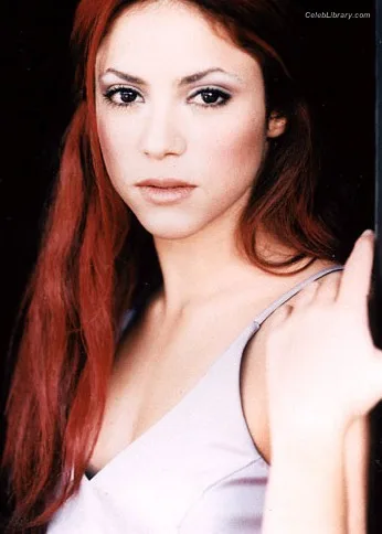 Shakira photo 21 of 1543