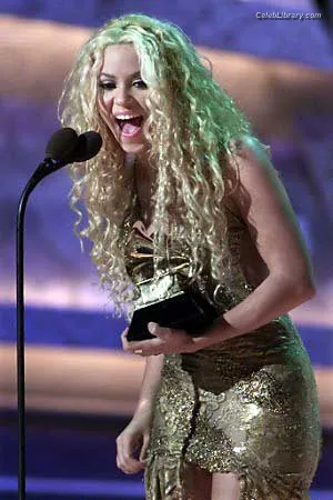 Shakira photo 24 of 1543