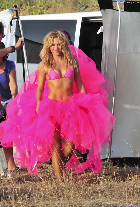 Shakira photo 17 of 1543