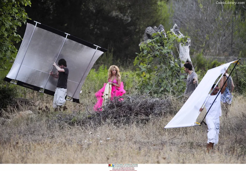 Shakira photo 2 of 1543