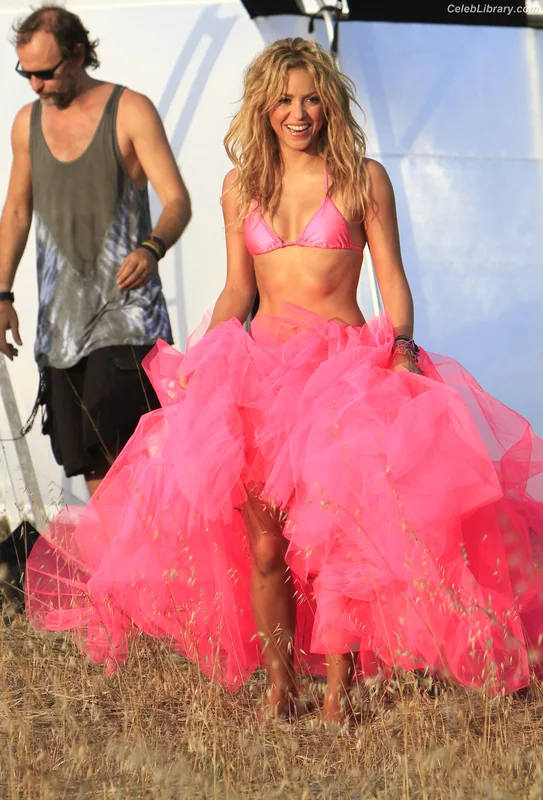 Shakira photo 5 of 1543