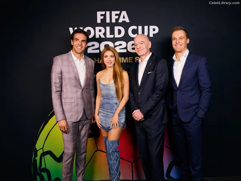 Shakira photo 21 of 1543