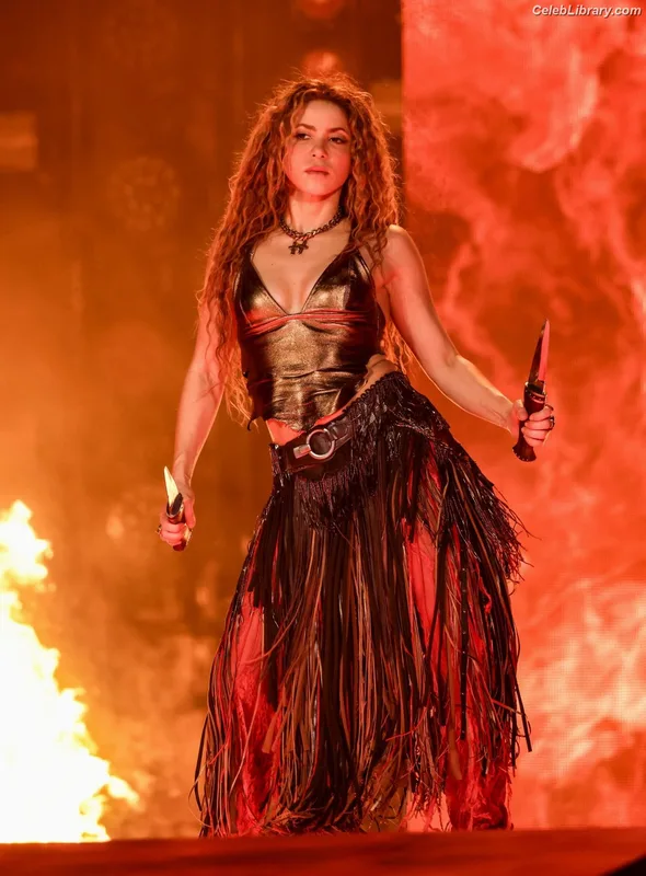 Shakira photo 20 of 1543