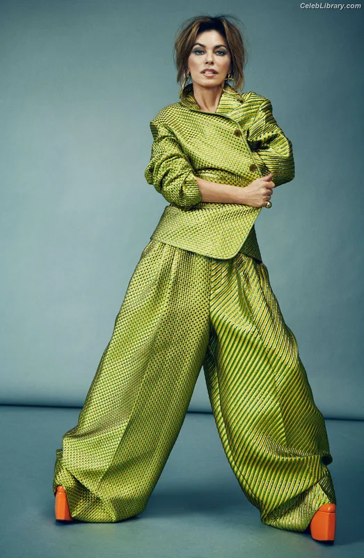 Shania Twain photo 6 of 134