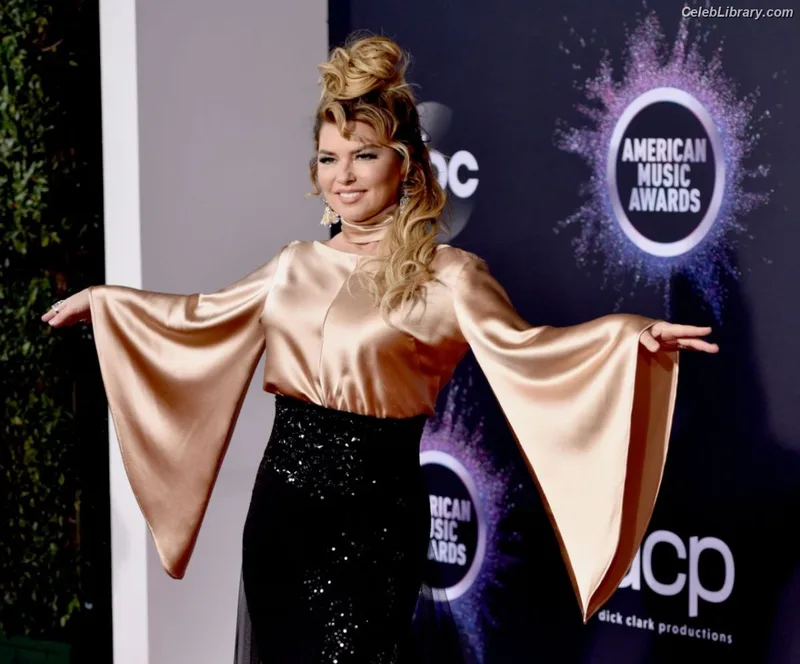 Shania Twain photo 24 of 134
