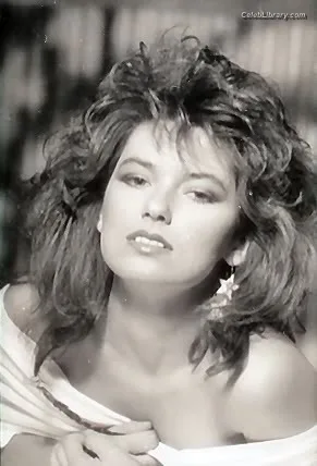 Shania Twain photo 16 of 134