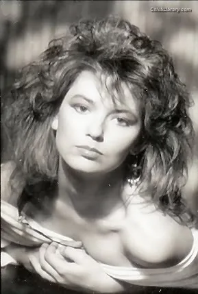 Shania Twain photo 17 of 134