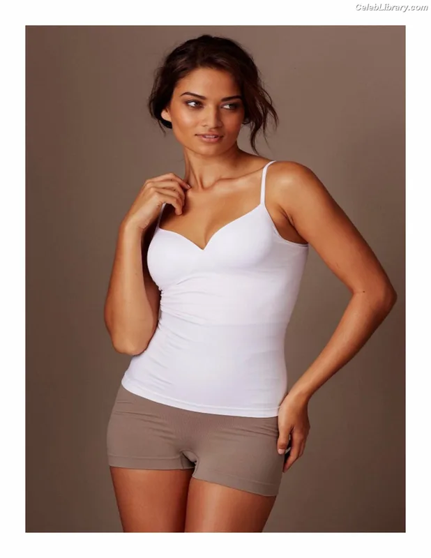 Shanina Shaik photo 10 of 220