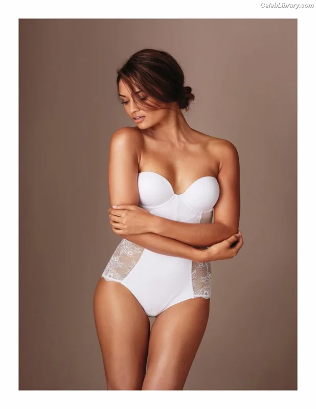 Shanina Shaik photo 13 of 220