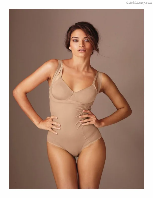 Shanina Shaik photo 20 of 220