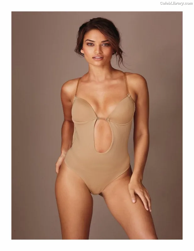 Shanina Shaik photo 23 of 220