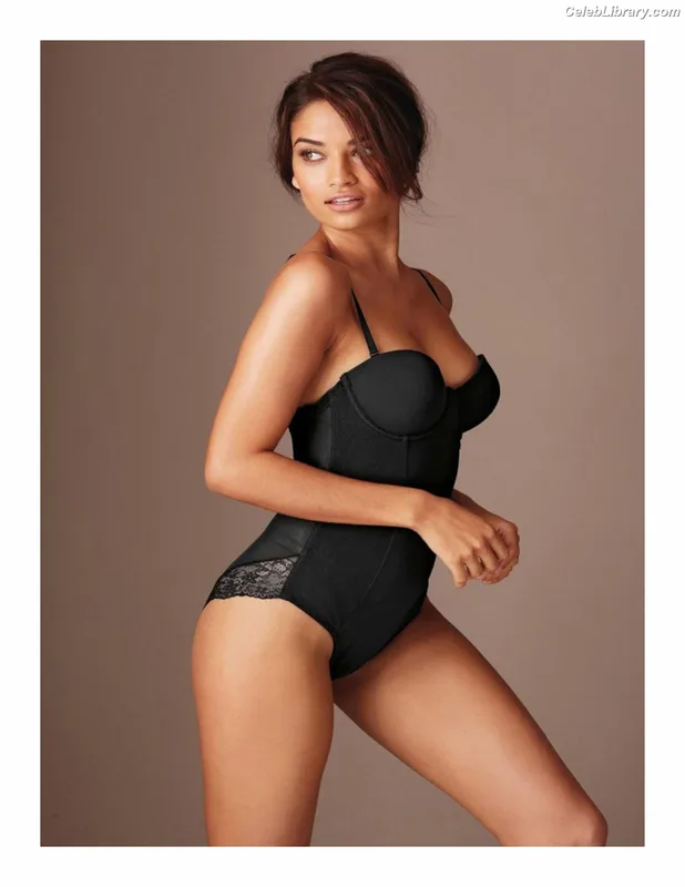 Shanina Shaik photo 2 of 220