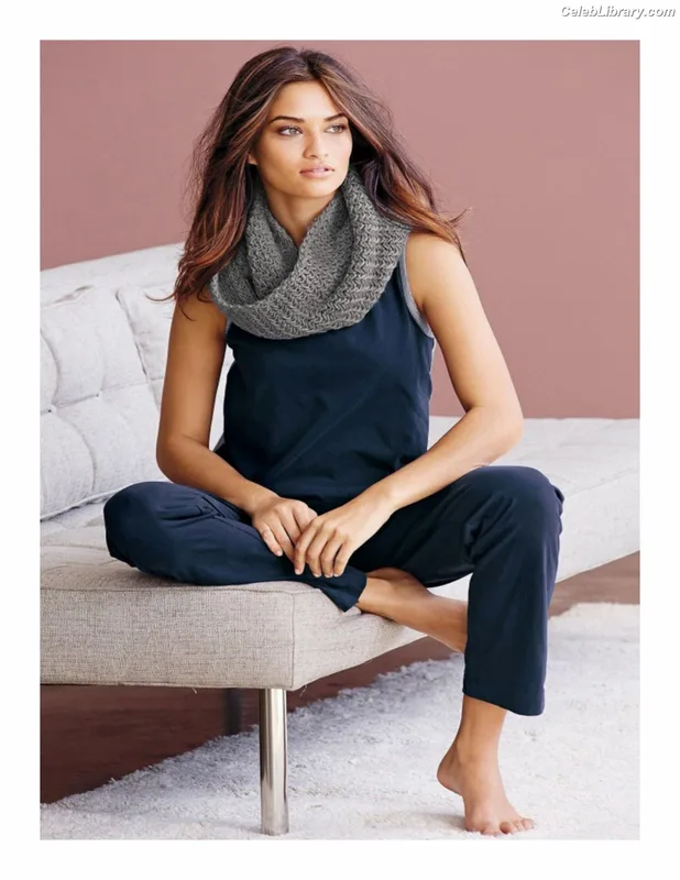 Shanina Shaik photo 8 of 220