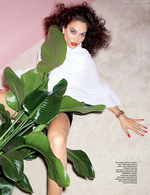 Shanina Shaik photo 4 of 220
