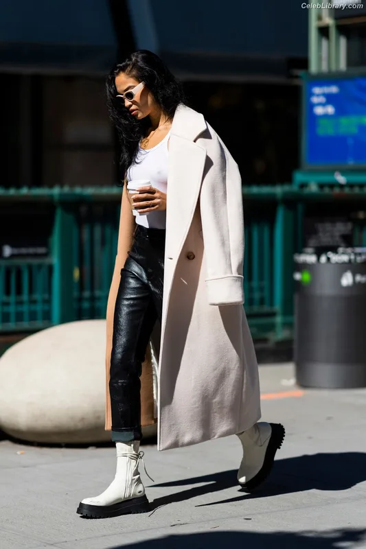 Shanina Shaik photo 8 of 220