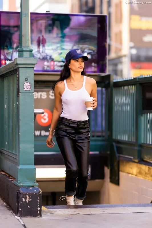 Shanina Shaik photo 12 of 220