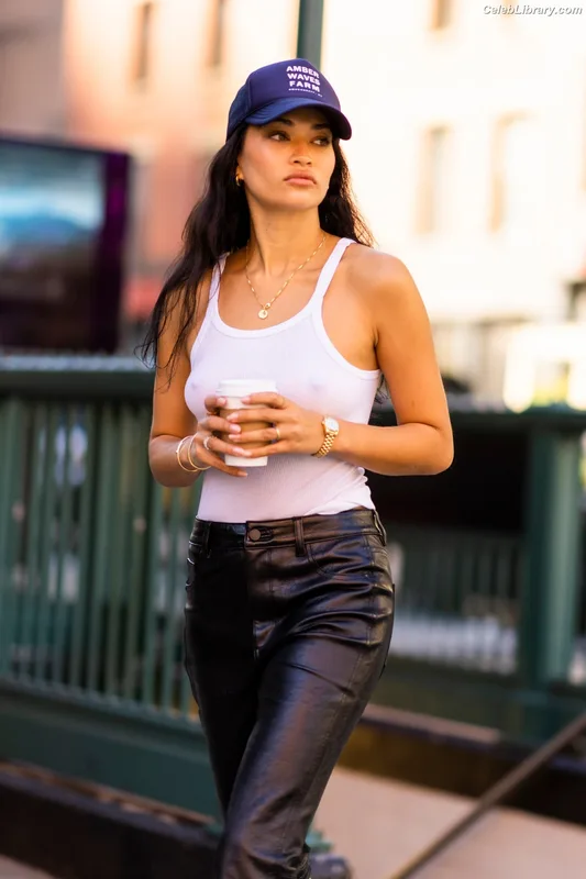 Shanina Shaik photo 14 of 220