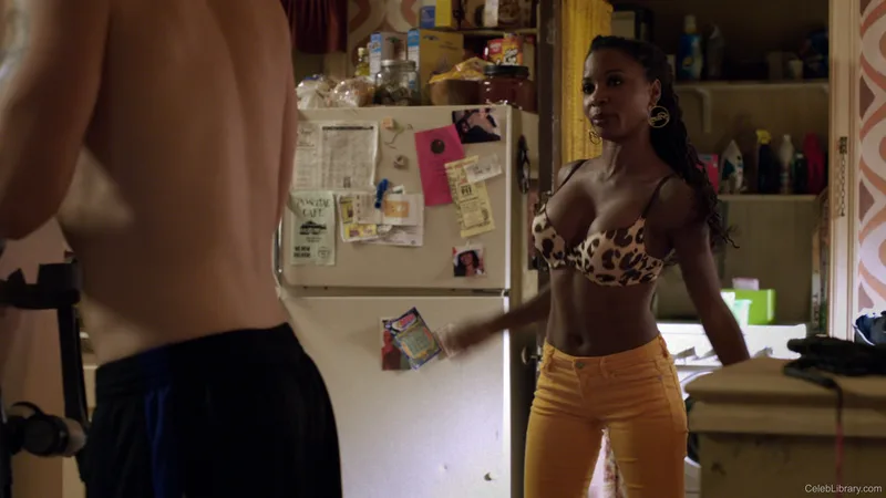 Shanola Hampton photo 14 of 32
