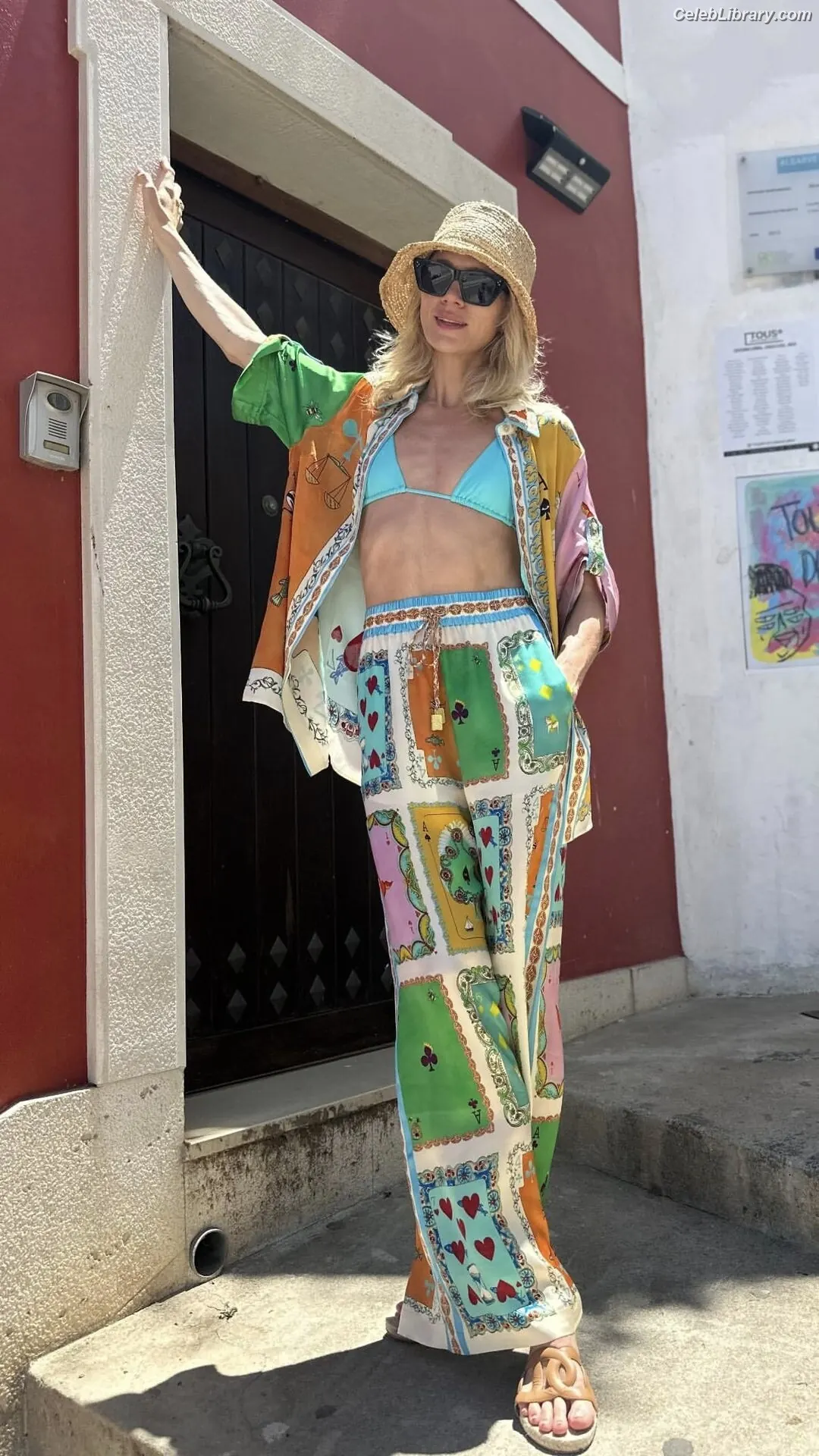 Shantel VanSanten photo 8 of 410