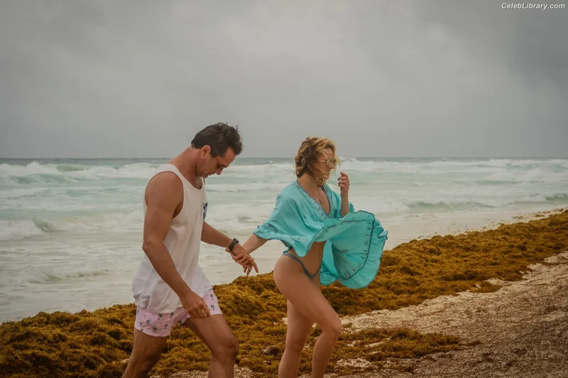 Shantel VanSanten photo 24 of 411