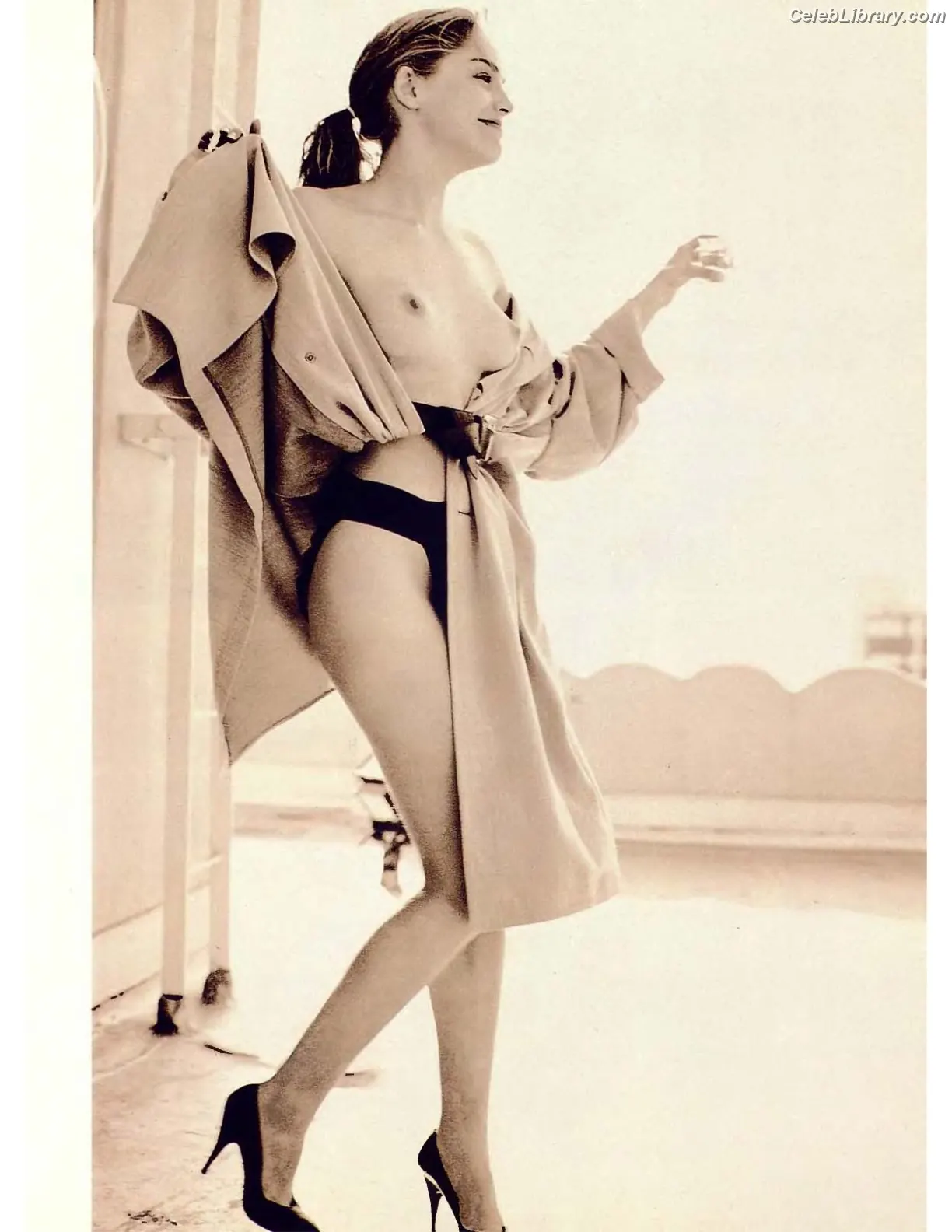 Sharon Stone photo 20 of 183