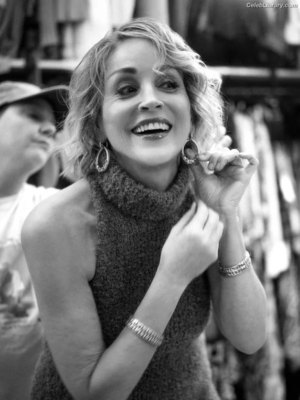 Sharon Stone photo 4 of 184