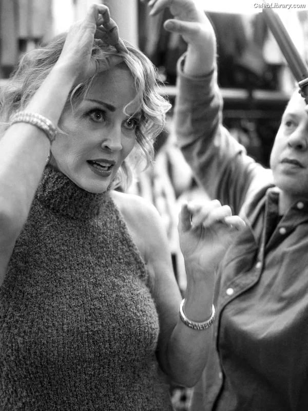 Sharon Stone photo 8 of 184