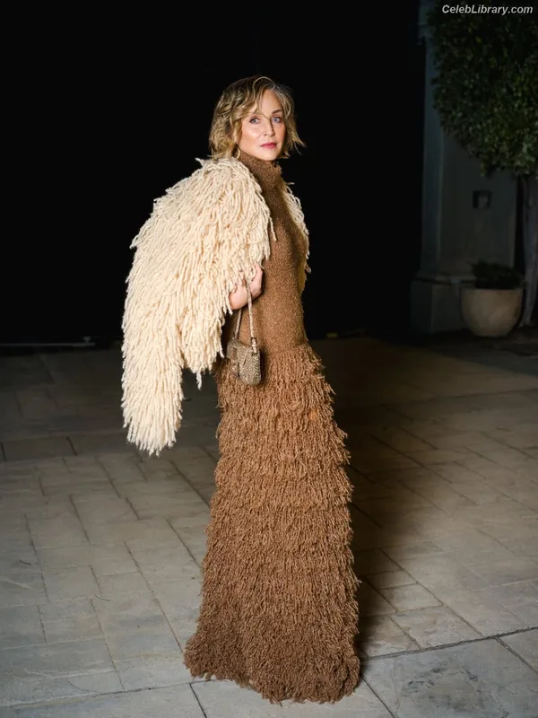 Sharon Stone photo 15 of 184