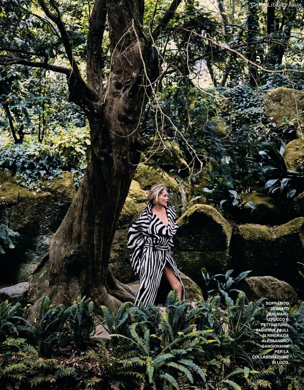Sharon Stone photo 15 of 184