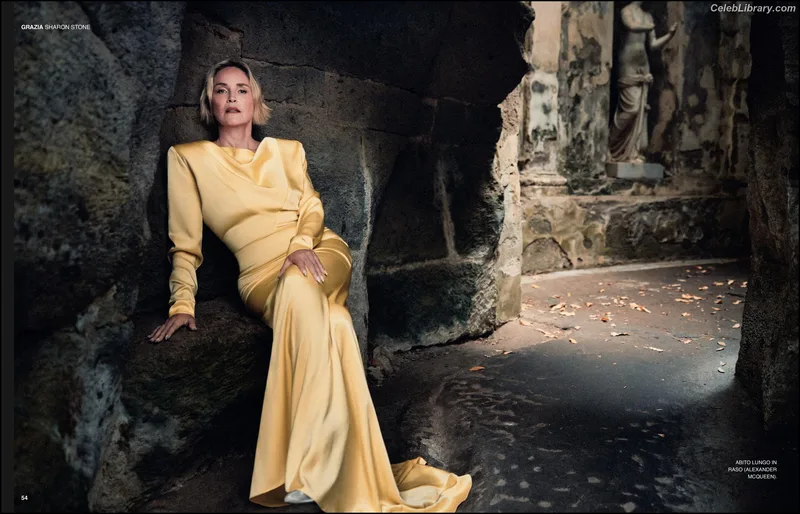 Sharon Stone photo 16 of 184