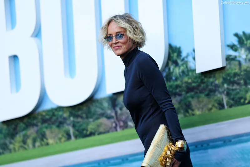 Sharon Stone photo 15 of 184